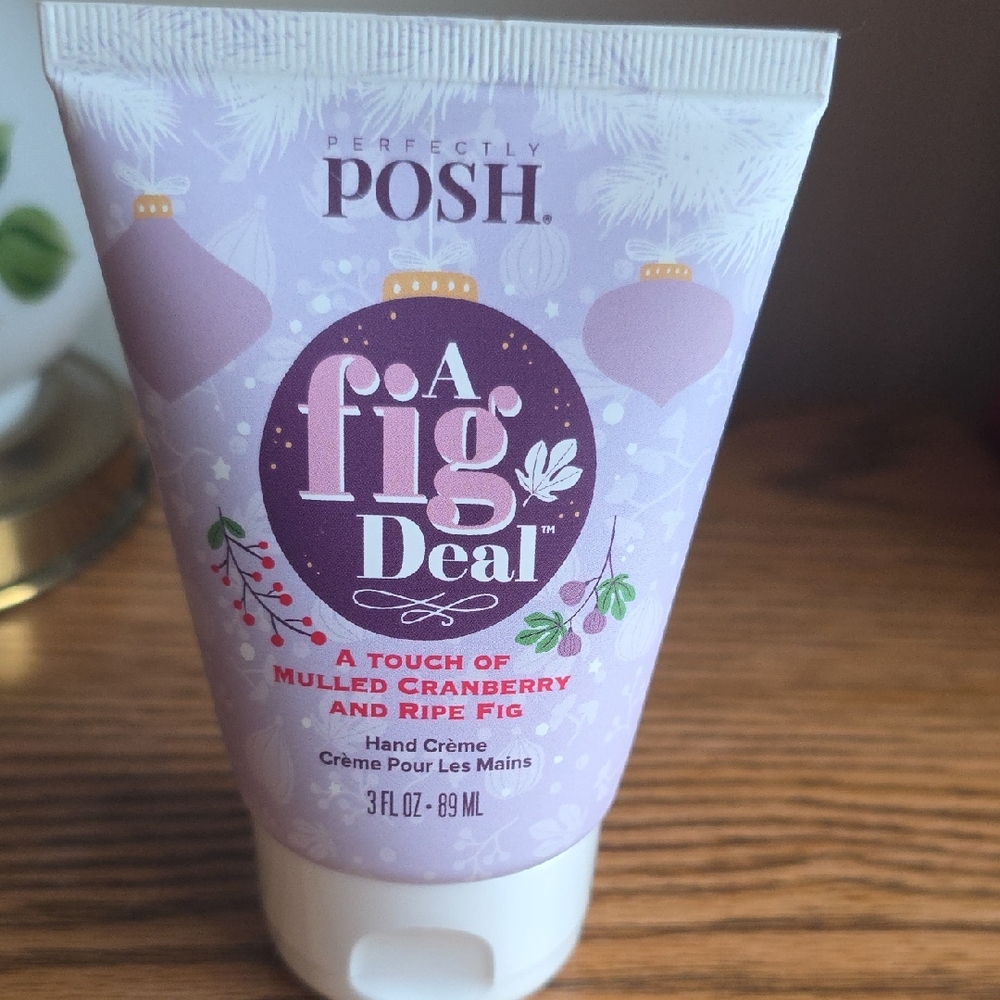 Perfectly Posh A Fig Deal Hand Crème - Mulled Cranberry And Ripe Fig